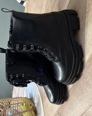 Bottines neuves 36
