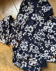 Pull à capuche bleu marine avec fleurs - tape à l’œil - 8 ans 