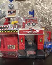 Caserne de pompier + voiture musicale 