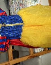 Robe de déguisement Blanche Neige- véritable Disney - 8 ans 