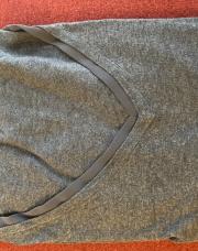 Pull col V gris foncé Etam T 42