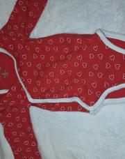 Body rouge coeur 6m
