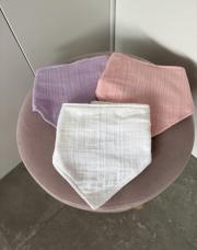 Lot de trois bavoirs triangulaire Neuf 