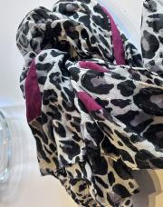 Foulard avec brillant 