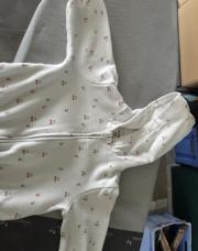 Gilet clair cerises roses capuche - KIabi - 12 mois