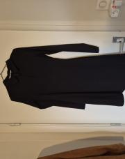 Robe noir S primark