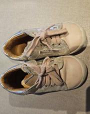 Chaussure babybotte taille 23