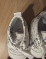 Baskets blanches bateau bleu lacets 3/6 mois