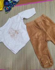 Pyjama 2 pièces velours avec attache 6 mois