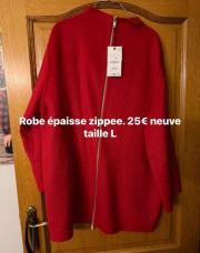 Robe rouge neuve 