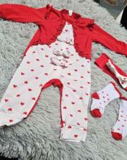 Ensemble 3 pièces Fille SHEIN, Combinaison Coeur rouge + bandeau + chaussettes coeur