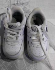 baskets nike blanche pointure 22