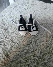 Chaussures Bébé bleues foncées lacets blanc, taille 0-3 mois