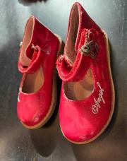 Chaussure rouge 24