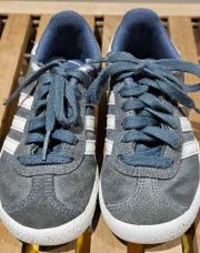 Baskets ADIDAS Gazelle pointure 28
