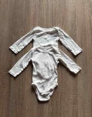 Lot 2 Bodie manche longue blanc taille 6 mois 