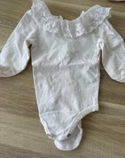 Body col dentelle 