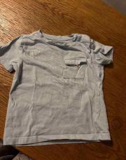 T-shirt c&a bleu ciel 18-24 mois
