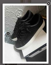 Basket noir strass 39 ( taille petit 38) 