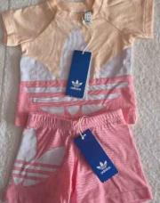Ensemble 62 short tshirt Adidas neuf