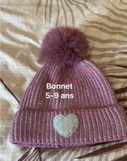 Bonnet pompom cœur 