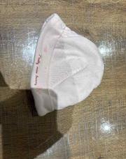 Bonnet rose papillon 