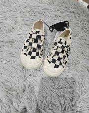 Baskets noires beiges  Scratch Neuves