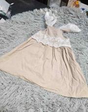 Robe beige blanc