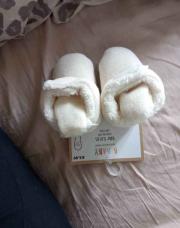 Pantoufles chaudes blanches