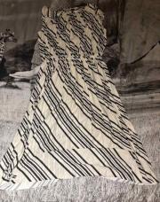Robe noire et blanche T36