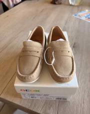 Mocassins beige 26 neufs