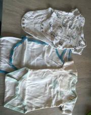 Lot 3 bodies manches courtes 3mois