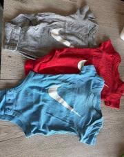 Lot 3 bodies Nike 1an