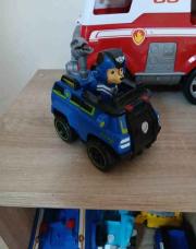 Véhicule patrouille chase et figurine 