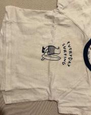 T-shirt surfing