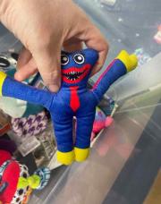 Monstre bleu rose 