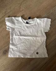 T-shirt blanc petit ruban bleu