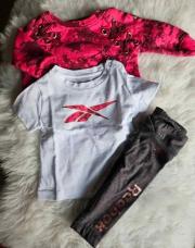 Pull et t-shirt reebook