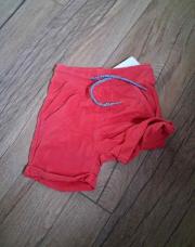 Short rouge 