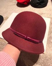 Chapeau bordeaux 