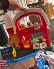 Ferme avec sa boîte 