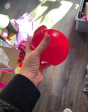 Balle sensorielle rouge 