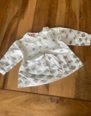 DP…am blouse blanche 3 mois 