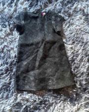 Robe noire gros pois 