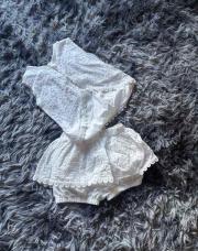 Magnifique ensemble blanc brodé 