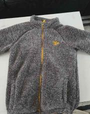 Polaire grise fermeture jaune 8 ans