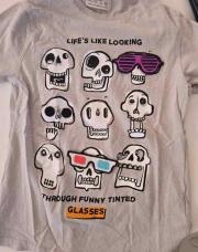 Tee-shirt gris tête de mort zara 7 ans