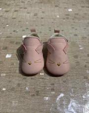 Chaussure bébé rose taille 0-3 mois 