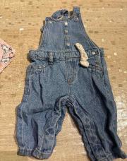 Salopette en jean obaibi taille 3 mois 