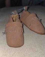 Petites chaussures brunes 6/9 mois